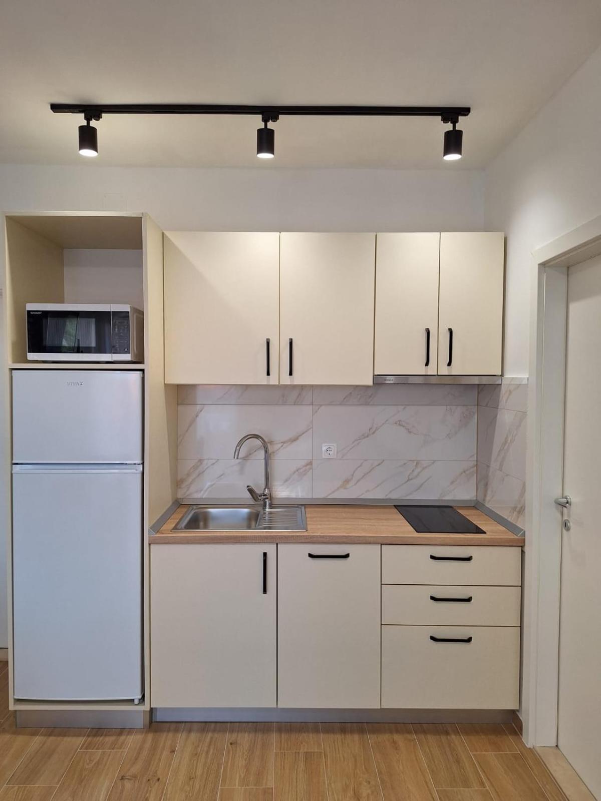 Apartmani Marino Privlaka  Buitenkant foto