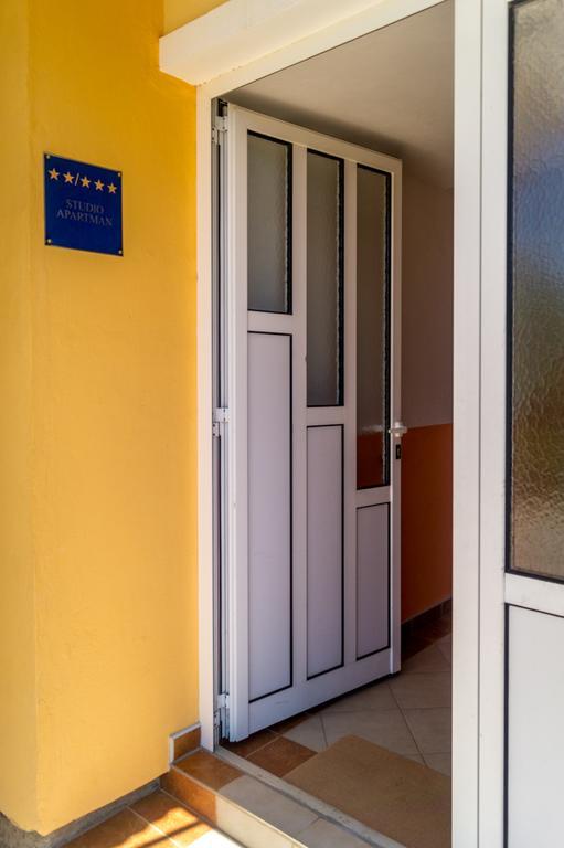Apartmani Marino Privlaka  Buitenkant foto