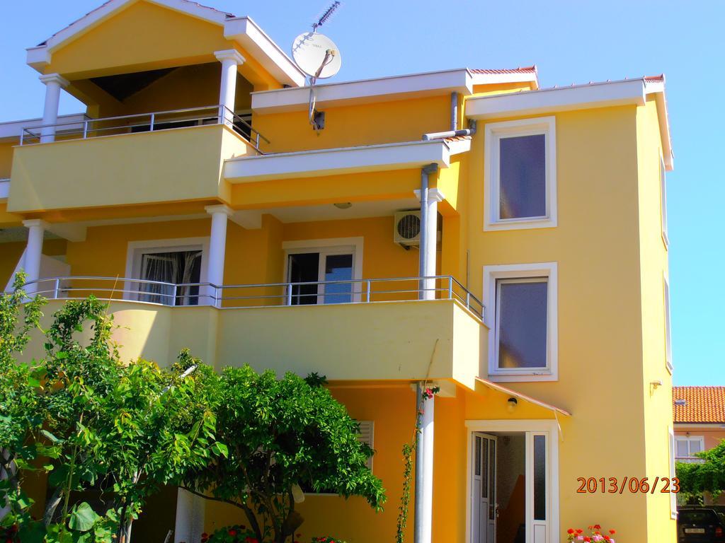 Apartmani Marino Privlaka  Buitenkant foto