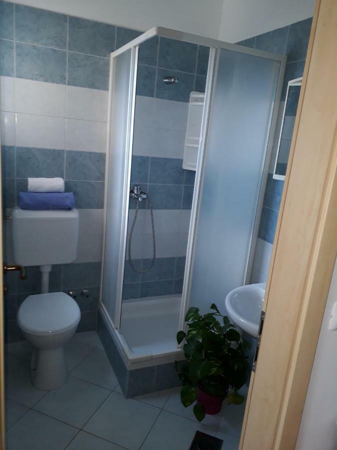 Apartmani Marino Privlaka  Buitenkant foto
