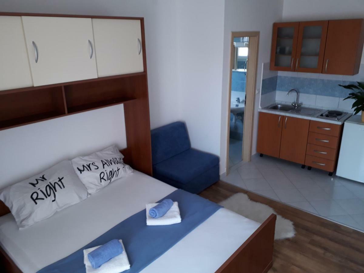 Apartmani Marino Privlaka  Buitenkant foto
