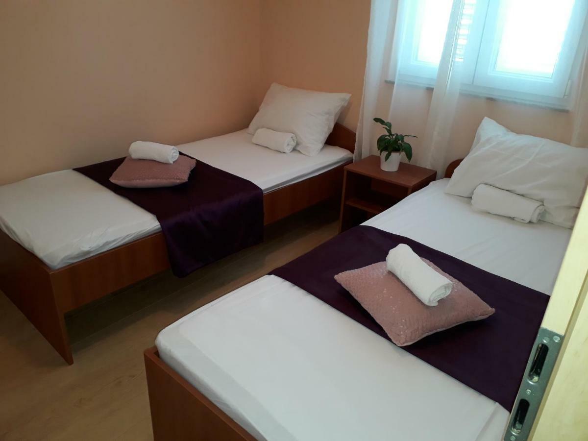 Apartmani Marino Privlaka  Buitenkant foto