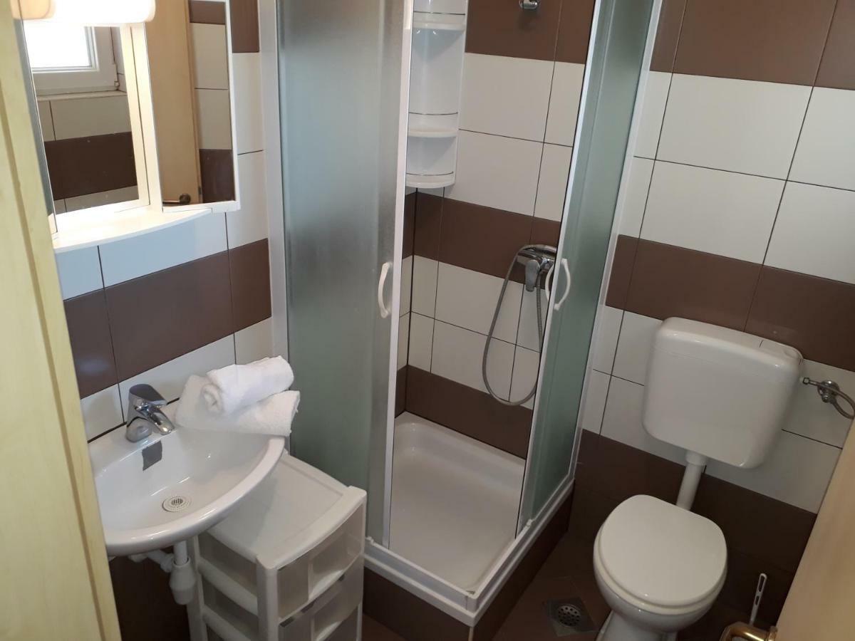 Apartmani Marino Privlaka  Buitenkant foto