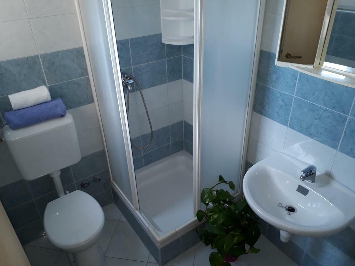 Apartmani Marino Privlaka  Buitenkant foto