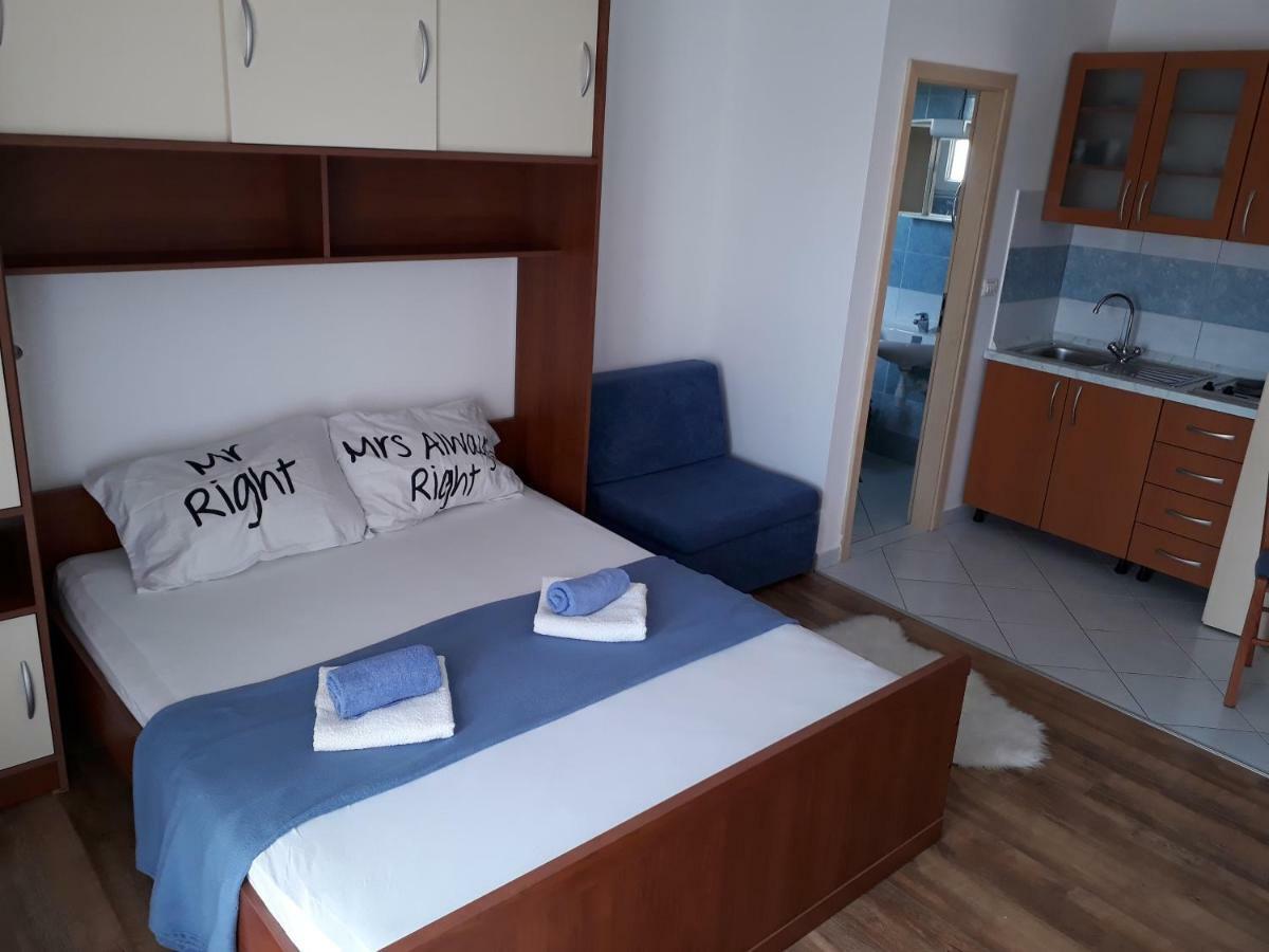 Apartmani Marino Privlaka  Buitenkant foto