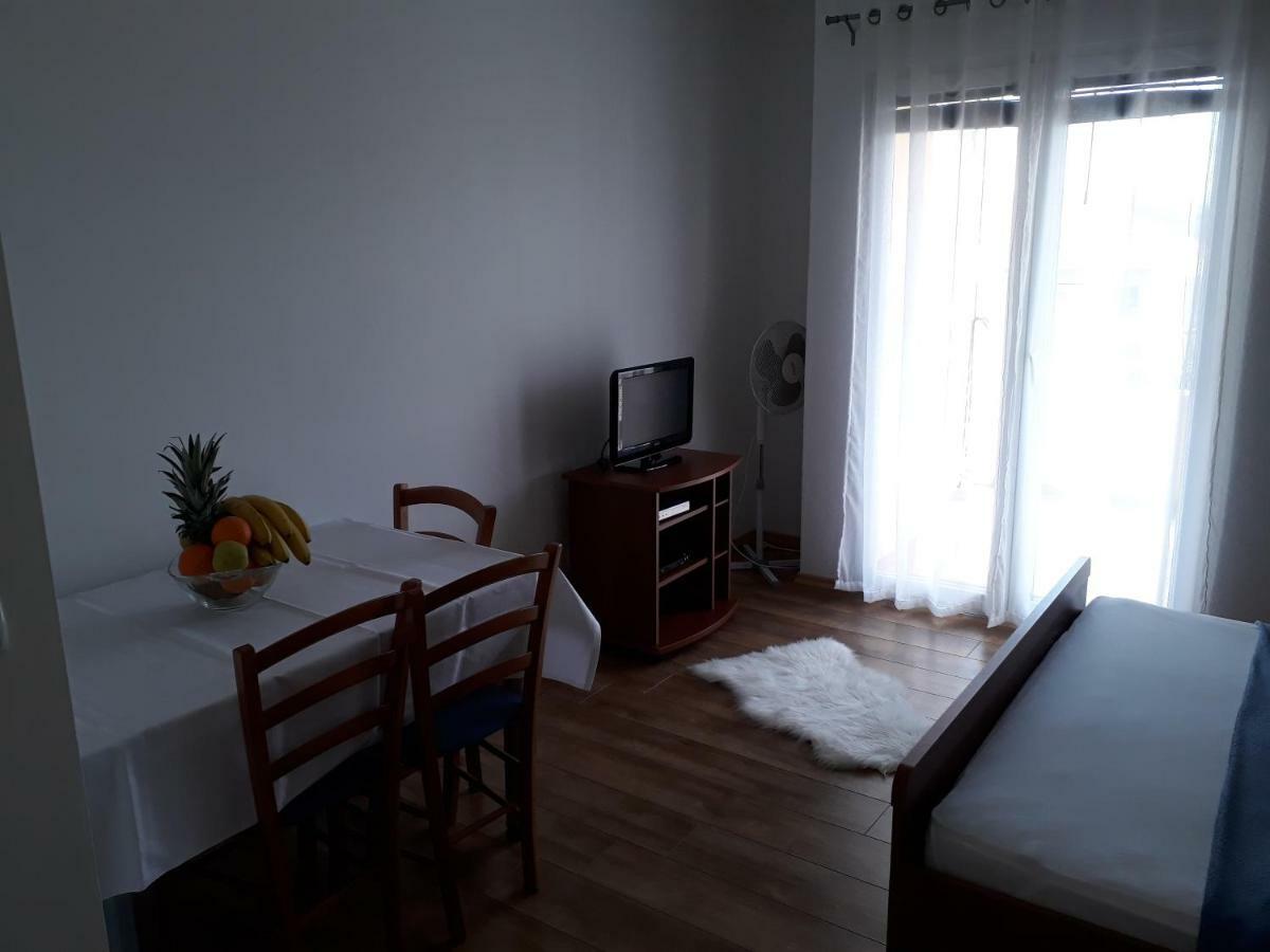 Apartmani Marino Privlaka  Buitenkant foto