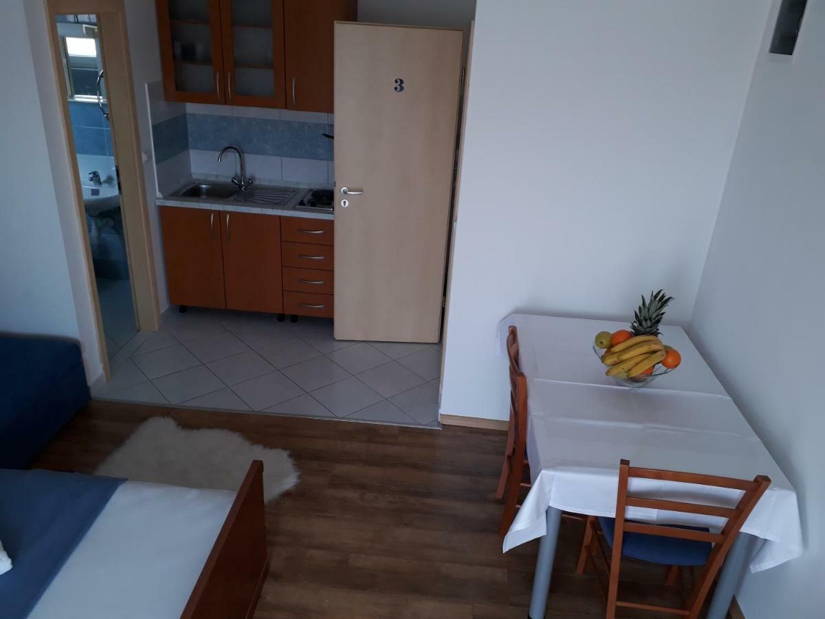 Apartmani Marino Privlaka  Buitenkant foto
