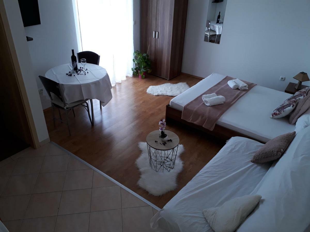 Apartmani Marino Privlaka  Buitenkant foto