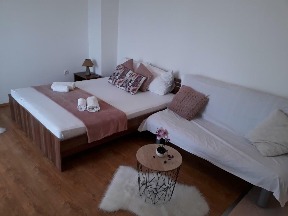 Apartmani Marino Privlaka  Buitenkant foto